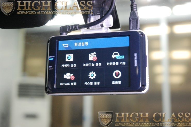벤츠 C클래스 C200 쿠페 와 함께한 브이쿨썬팅과 아이나비 QXD950view 는 사랑입니다 [창원 하이클라스]