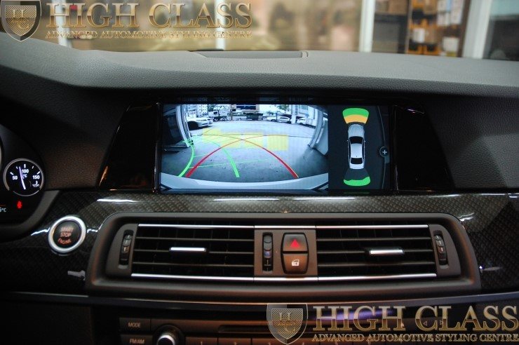 BMW 520d 순정형 후방카메라 창원 하이클라스에서 장착했어요