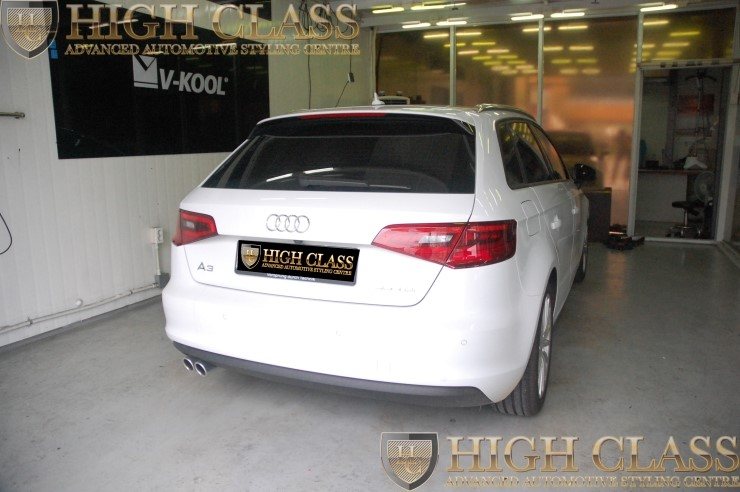 아우디 A3 창원 하이클라스에서 고퀄리티 루프스킨 시공 + 언더도어등 언더도어램프 + 기본코딩 까지 완벽하게 