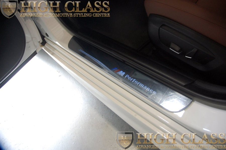 BMW 520d 무빙도어스커프 창원 LED 튜닝 여기서