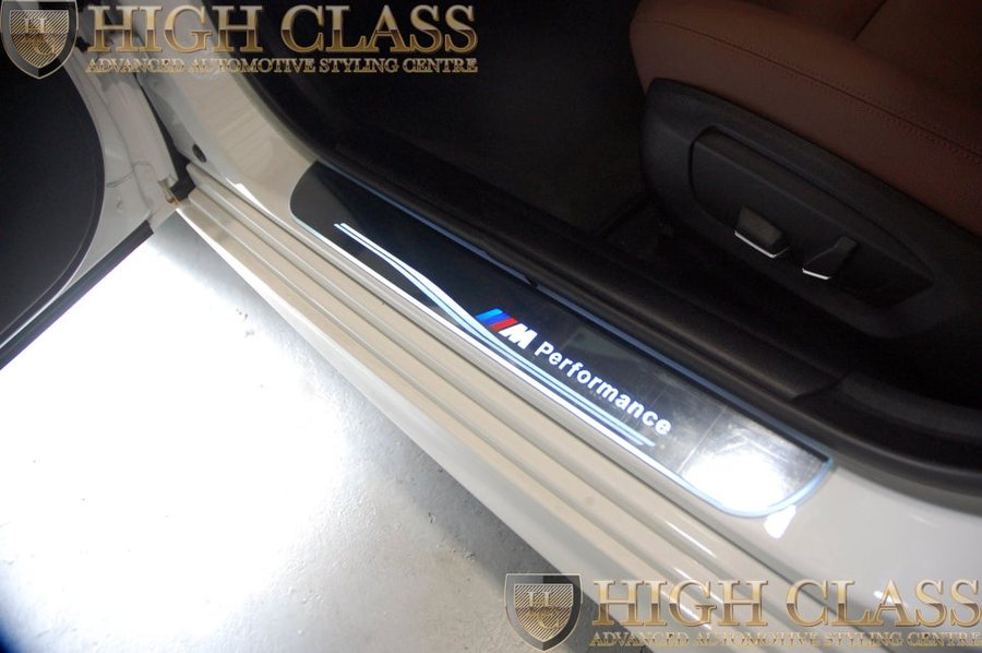 BMW 520d 무빙도어스커프 창원 LED 튜닝 여기서
