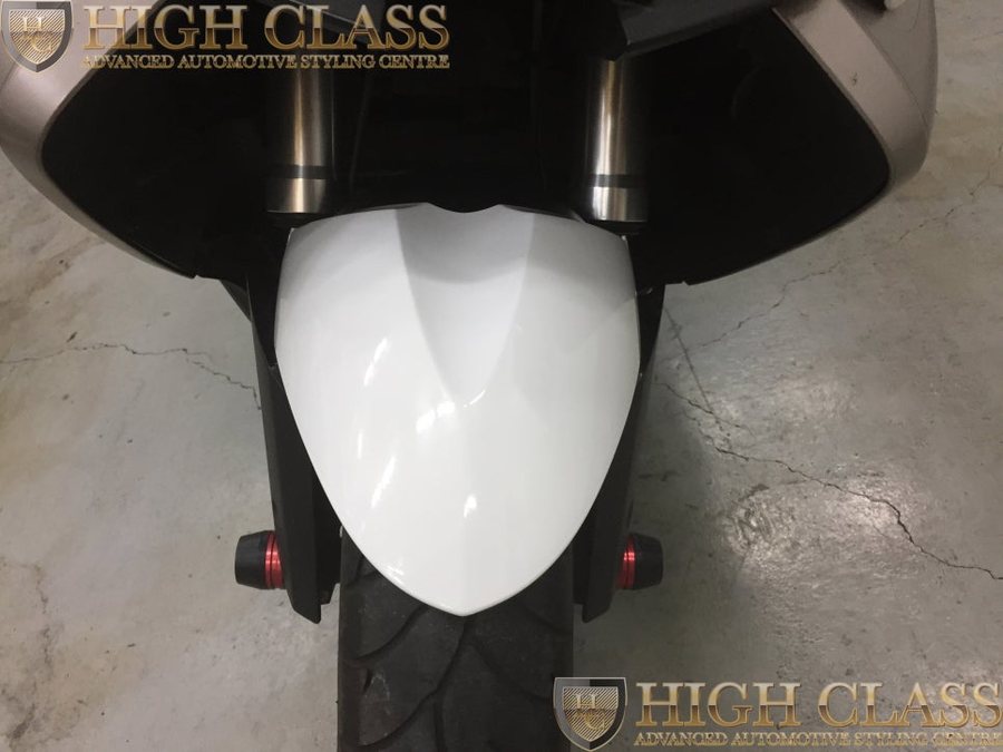 창원 바이크랩핑 BMW C650GT 전체를 화이트 카스킨으로