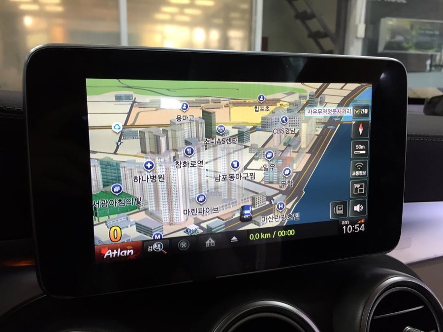 벤츠 GLC 220d 쿠페 창원 수입차 네비매립 전문점에서 N-LINK2 장착