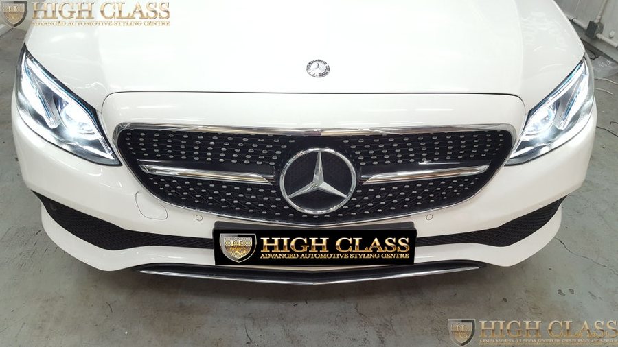 벤츠 E클래스 다이아몬드 그릴 W213 E220d의 튜닝