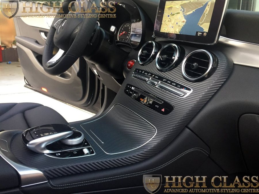 창원 랩핑 벤츠 GLC220d 실내 센터페시아에 카본 시공
