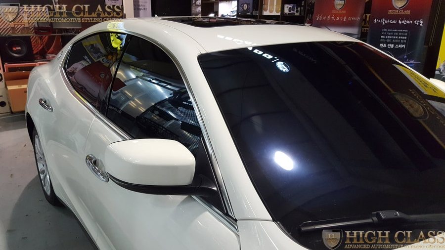 마세라티 기블리 넥스가드 블랙라벨 블루컬러 썬팅 시공했어요