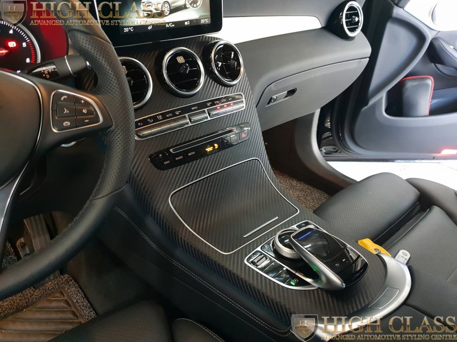 벤츠 GLC 220d 실내 카본랩핑과 AMG 스포츠 페달