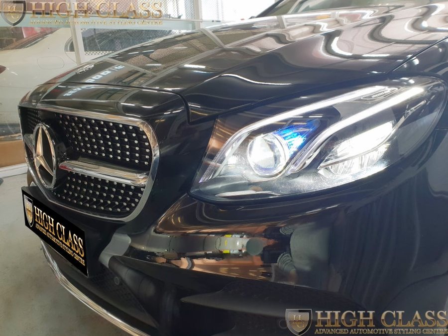벤츠 E300 블랙 다이아몬드 그릴은 필수