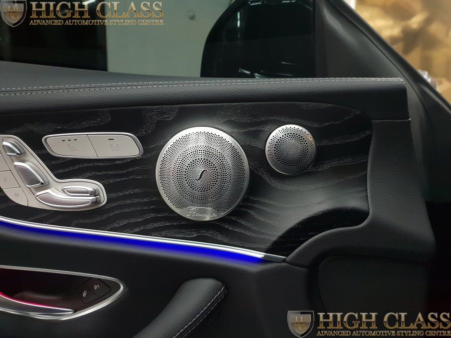 벤츠 E220d E쿠페 17년식 멀티컬러 및 부메스터 커버