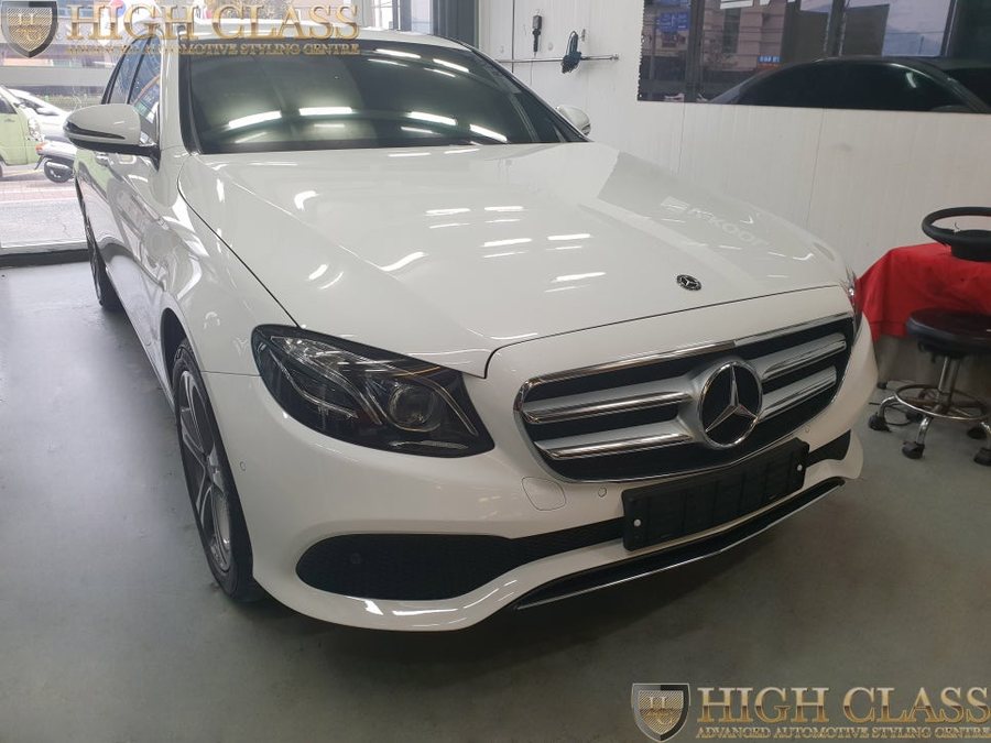 벤츠 E클래스 블랙 다이아몬드 그릴 AMG 스타일로