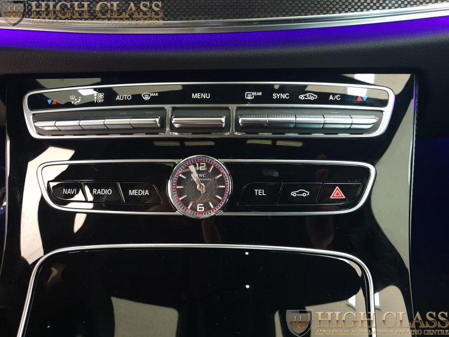 벤츠 CLS 300d 순정 IWC 시계 잇템으로 체인지
