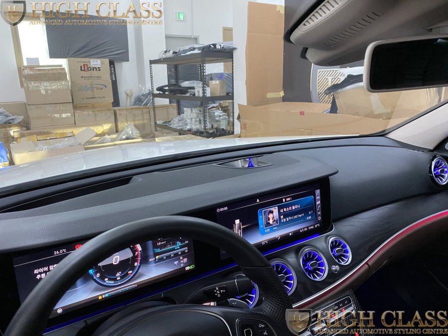 벤츠 E클래스 E300 전동센터스피커 사운드튜닝