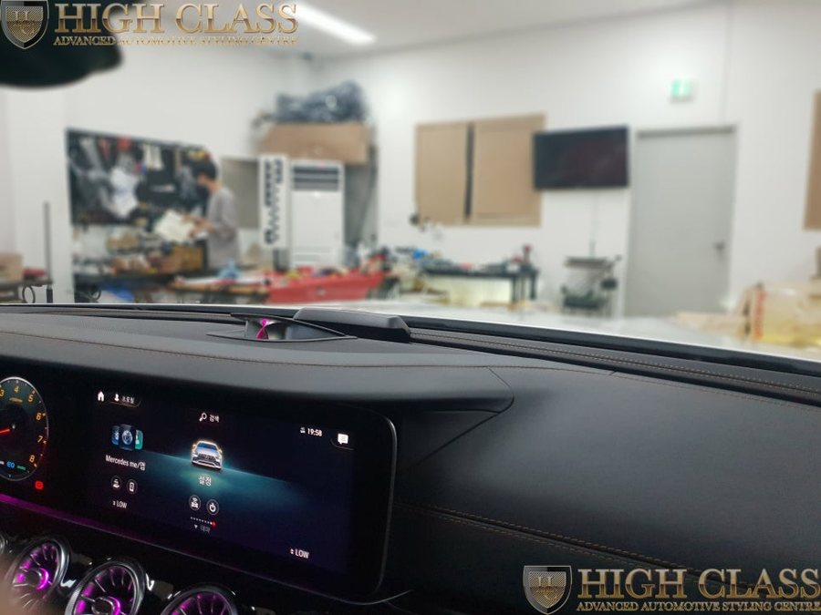 벤츠 AMG GT 43 전동 센터스피커 하이클라스 옵션