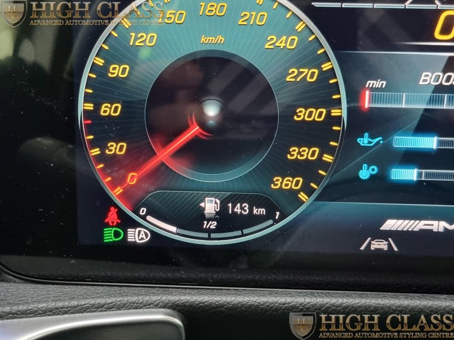 벤츠 GLB  AMG 퍼포먼스 코딩 / 오토하이빔 어시스트 / 통풍시트