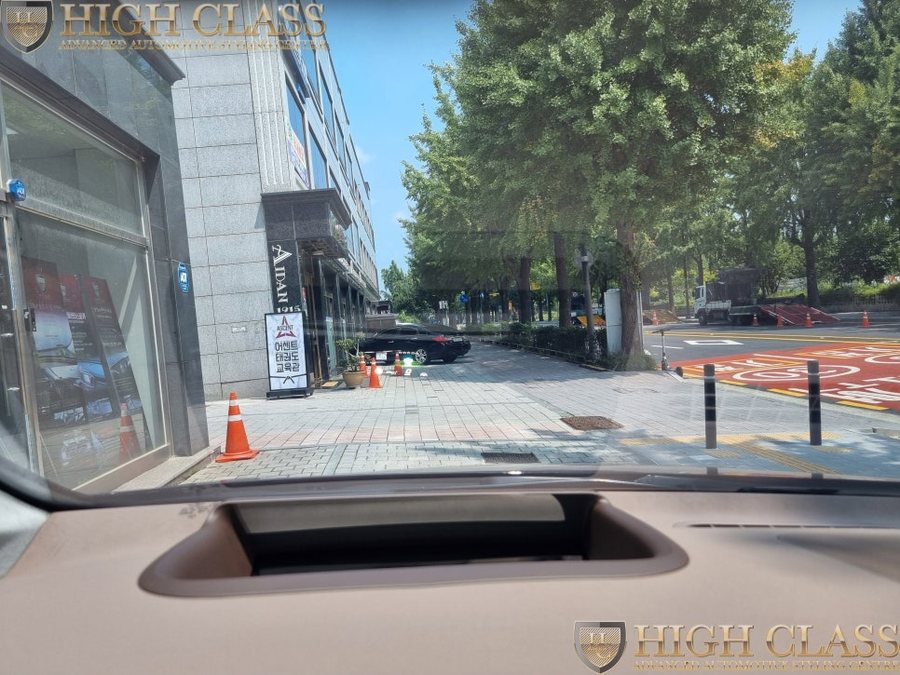 벤츠 EQE 순정 HUD (Head Up Display) 옵션이 빠진 이유