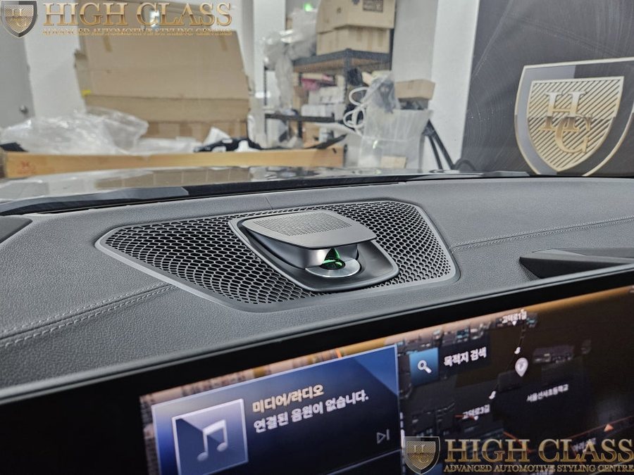 bmw  i4 전동센터스피커 하이 앤드 사운드 구현