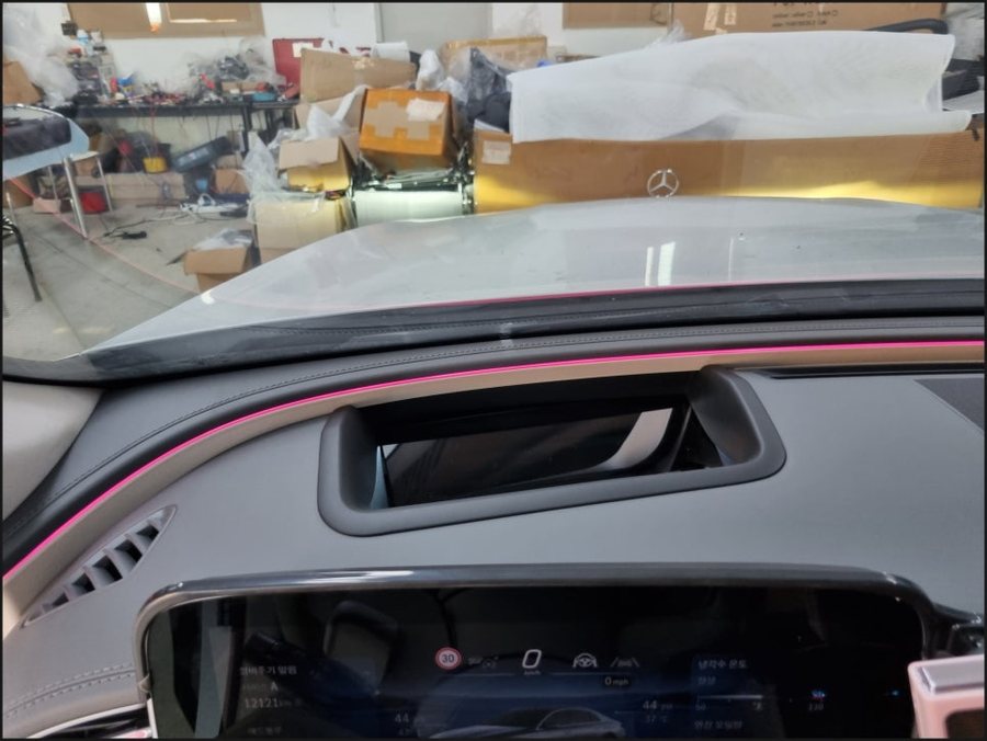 벤츠E클래스 E220d HUD 헤드업디스플레이 W214 빠진옵션