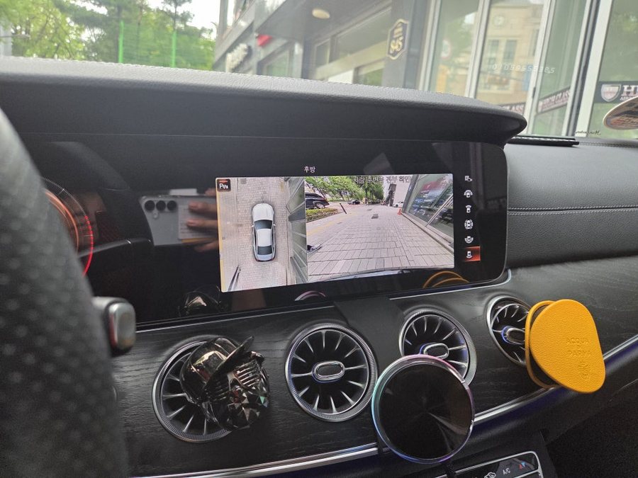 CLS 300d 후방카메라 전환 불량 및 어라운드뷰 수리