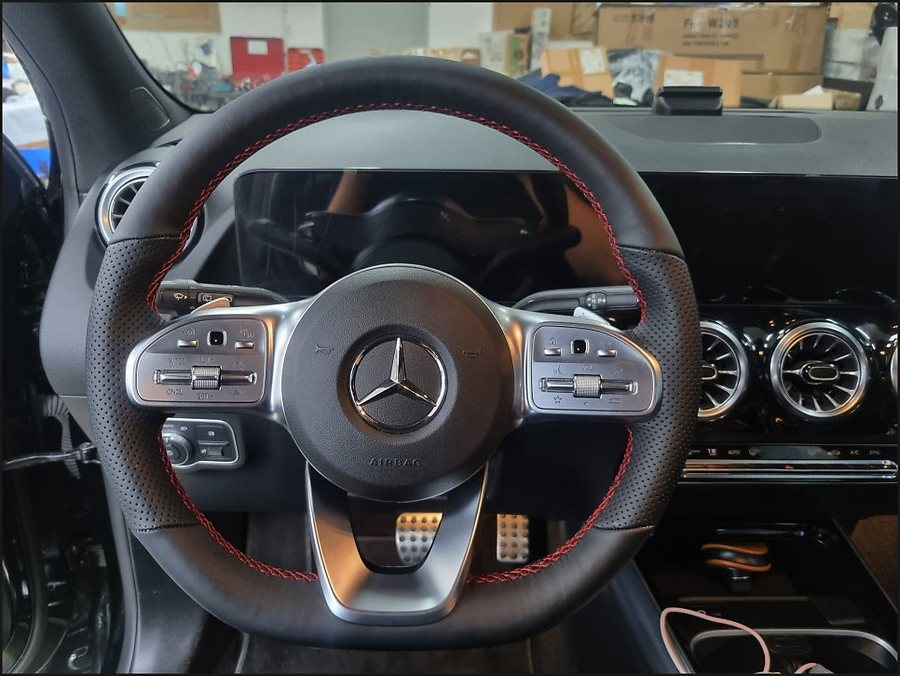 GLA 핸들열선 벤츠 GLA250 시공 | 겨울을 따뜻하게 보내는 버튼