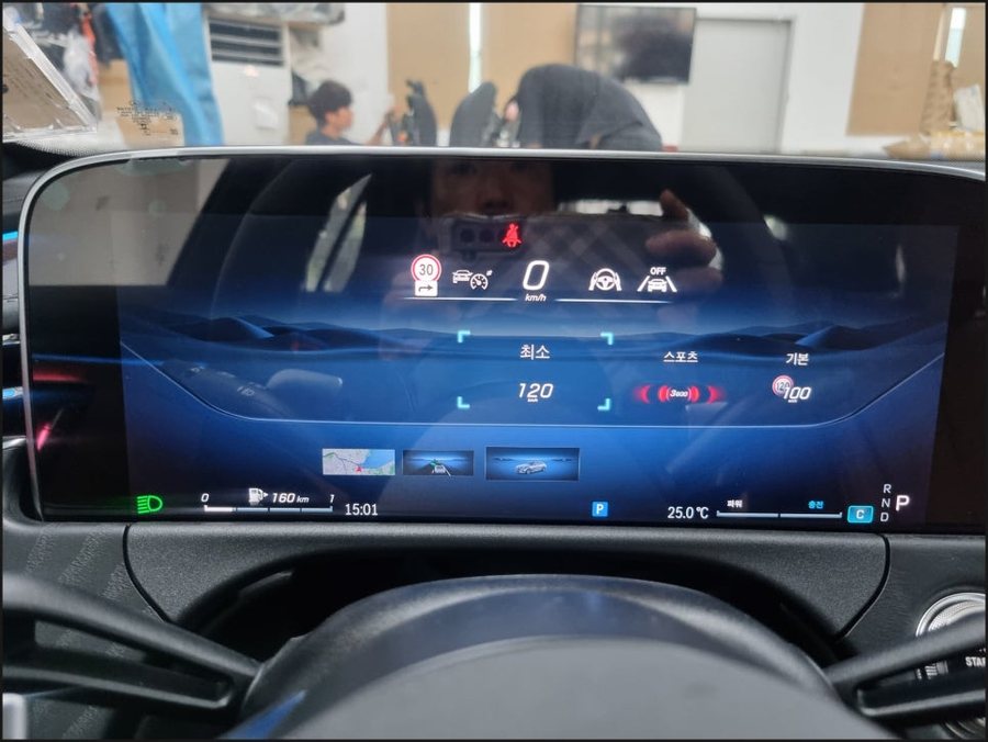신형 E200 W214 순정 HUD 헤드업 레트로핏은 하이클라스