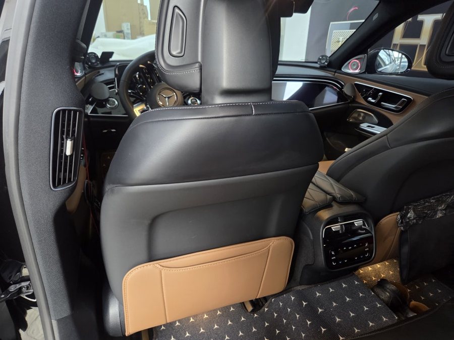 벤츠 E클래스 53 AMG 차량용 옷걸이 순정 옵션 헤드레스트 위치 수정