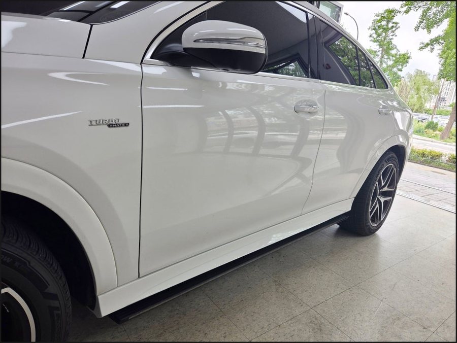 벤츠 GLE53AMG 전동사이드스텝 시공, 순정 감성 그대로