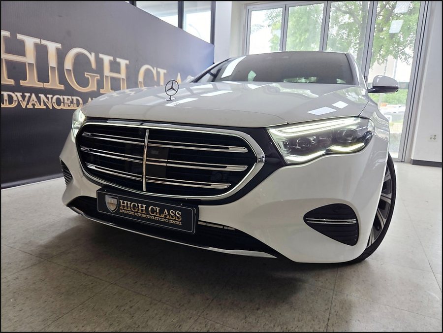 벤츠 E350e 발광그릴, E클래스 익스클루시브 모델이 야간에 멋내는 순정 옵션