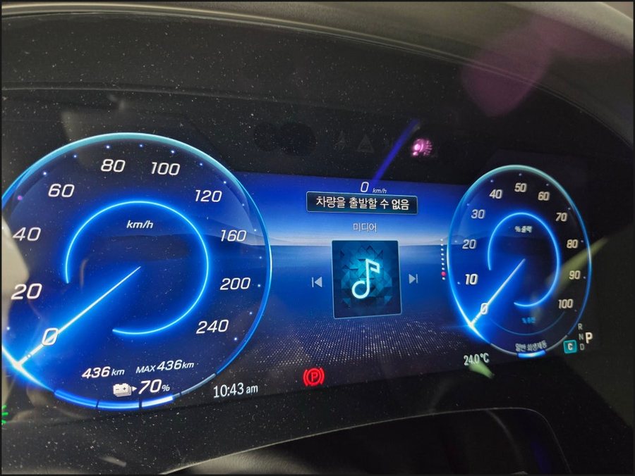 벤츠 EQS 마이바흐 순정 세로그릴과 계기판 코딩으로 EQS 680 SUV 컨버전 완성