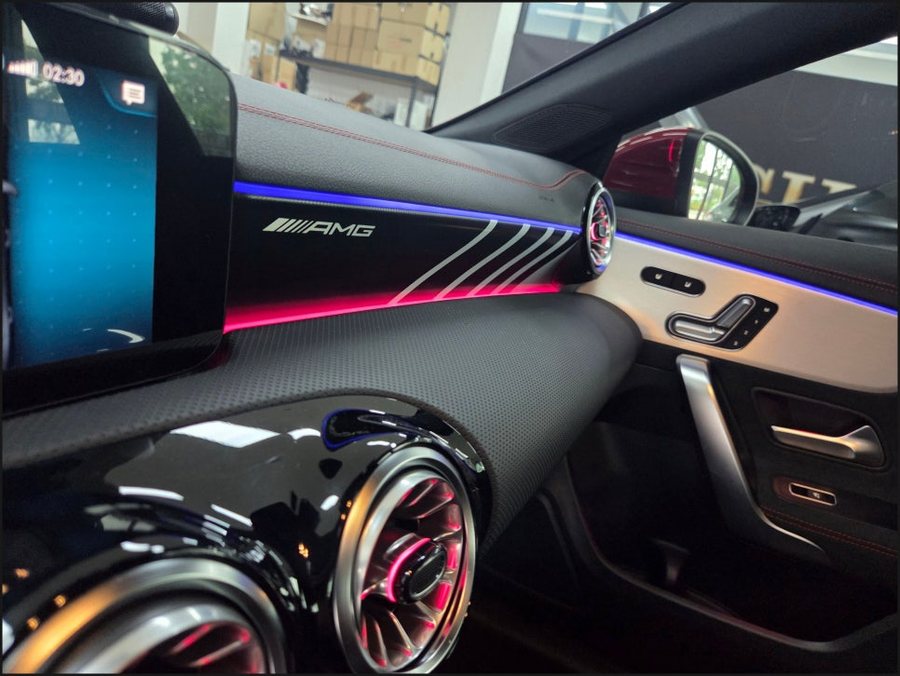 벤츠 CLA 핸들 열선 / 후석 송풍구 엠비언트 / AMG 대시보드 엠비언트, CLA250의 변신은 무죄