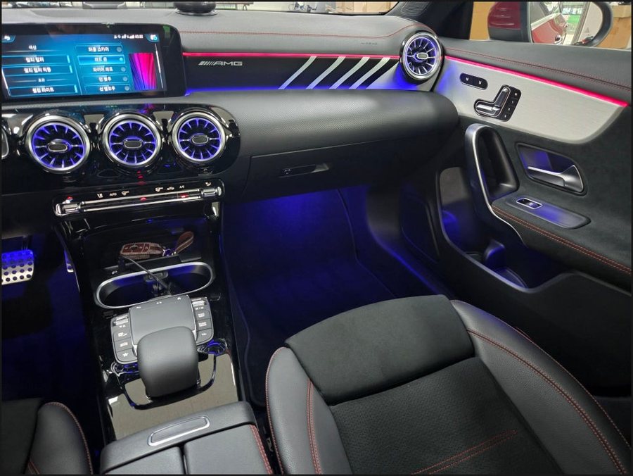벤츠 CLA 핸들 열선 / 후석 송풍구 엠비언트 / AMG 대시보드 엠비언트, CLA250의 변신은 무죄