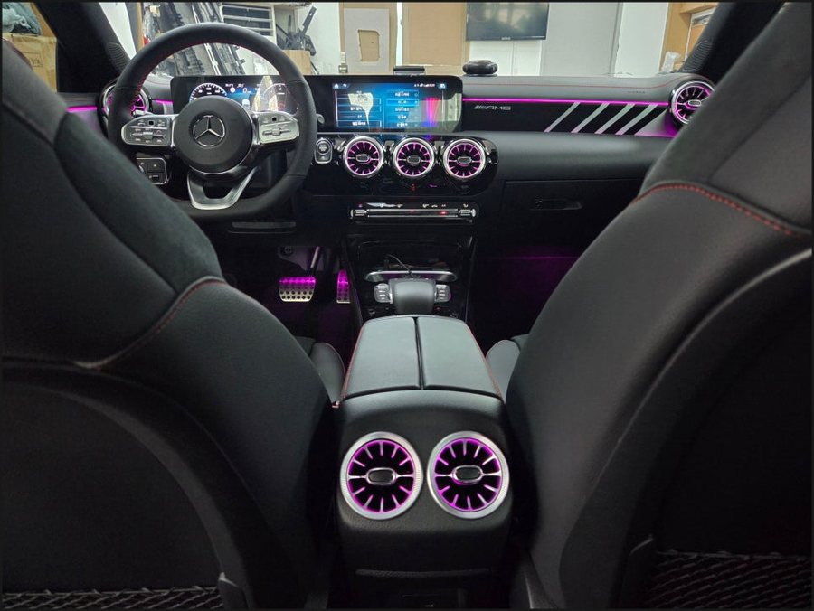벤츠 CLA 핸들 열선 / 후석 송풍구 엠비언트 / AMG 대시보드 엠비언트, CLA250의 변신은 무죄