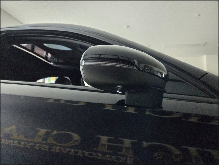 벤츠 A35 AMG, 빠진 옵션 AMG 퍼들램프와 센터콘솔 엠비언트를 채우다