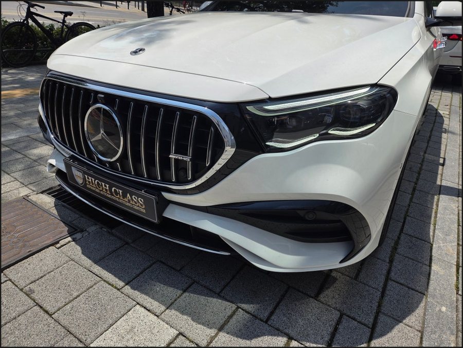 E300 AMG 라인에 없던 E53 AMG 순정 발광 세로그릴, W214에 이식했습니다