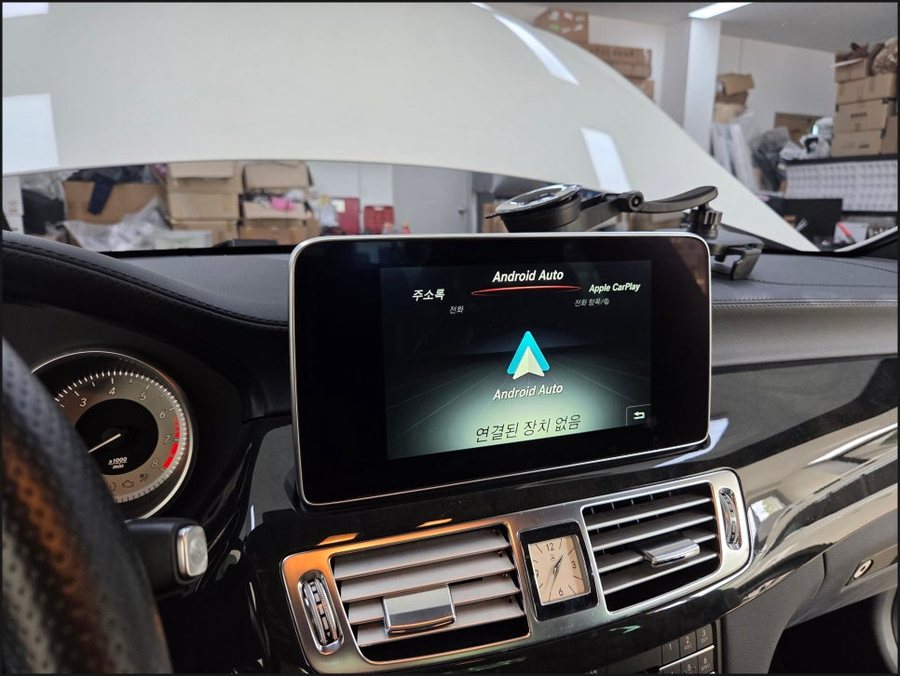 벤츠 CLS 400 W218, 순정  안드로이드 오토·애플 카플레이 코딩으로 활성화
